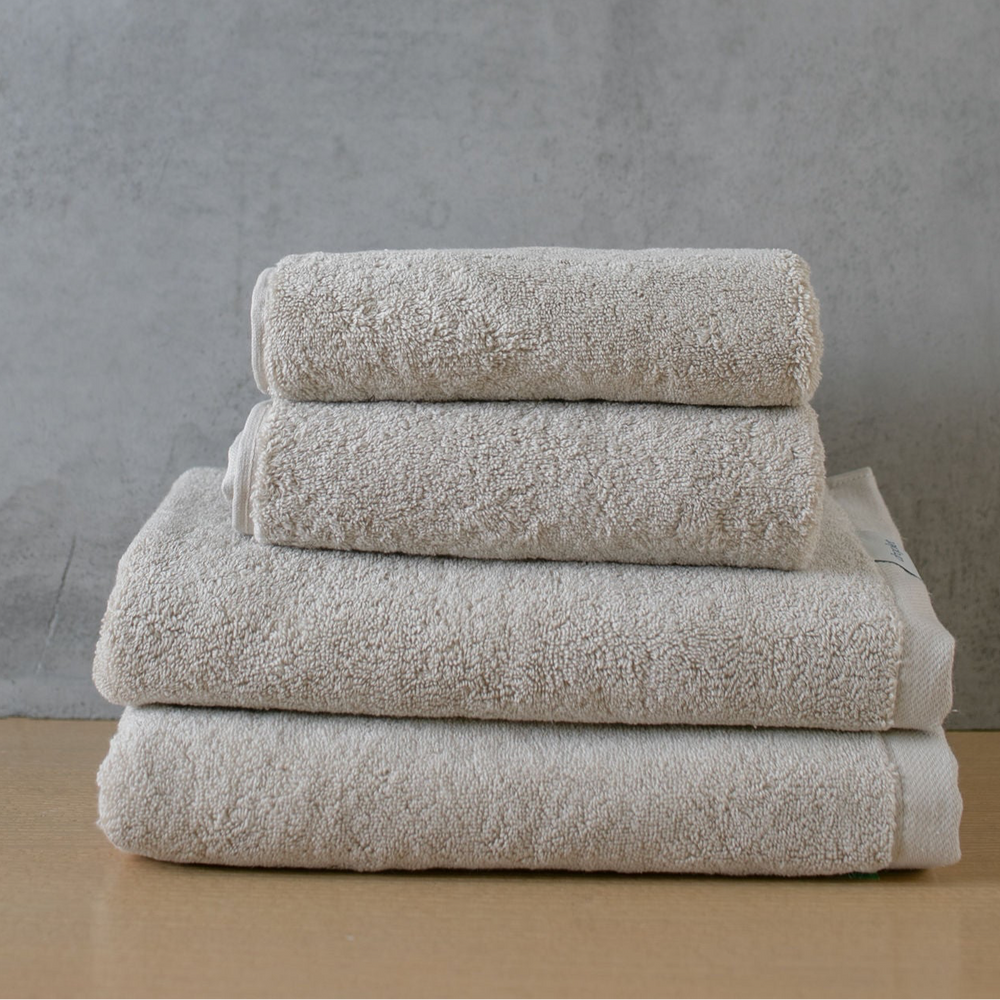 
                  
                    4-piece Towel Set | Organic Cotton
                  
                