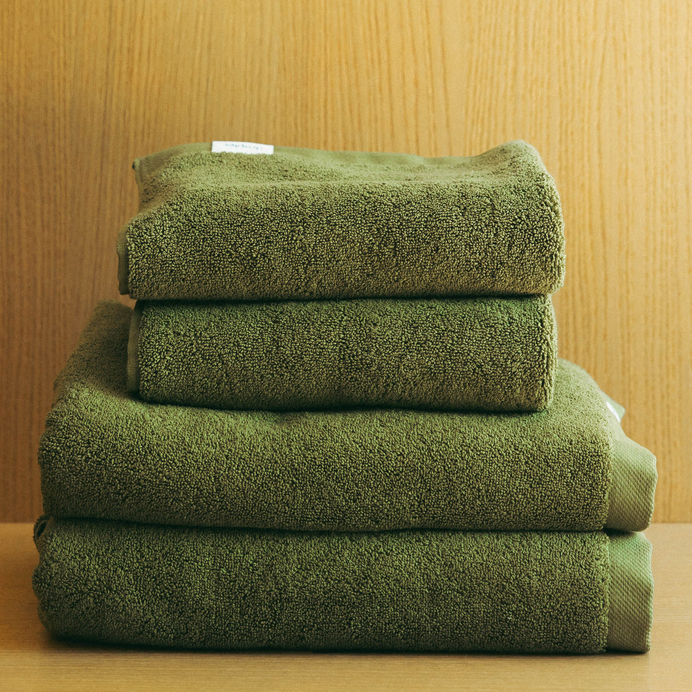 
                  
                    4-piece Towel Set | Organic Cotton
                  
                