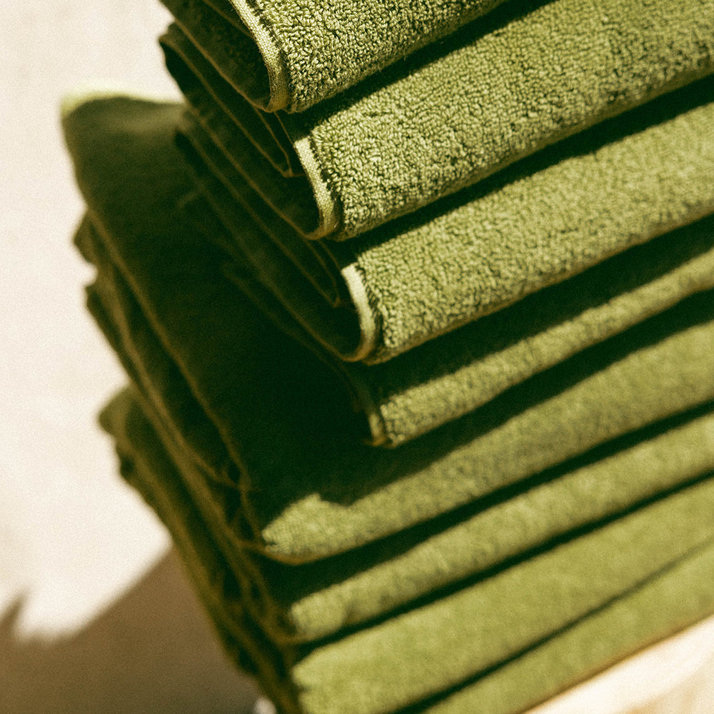 
                  
                    8-piece Towel Set | Organic Cotton
                  
                