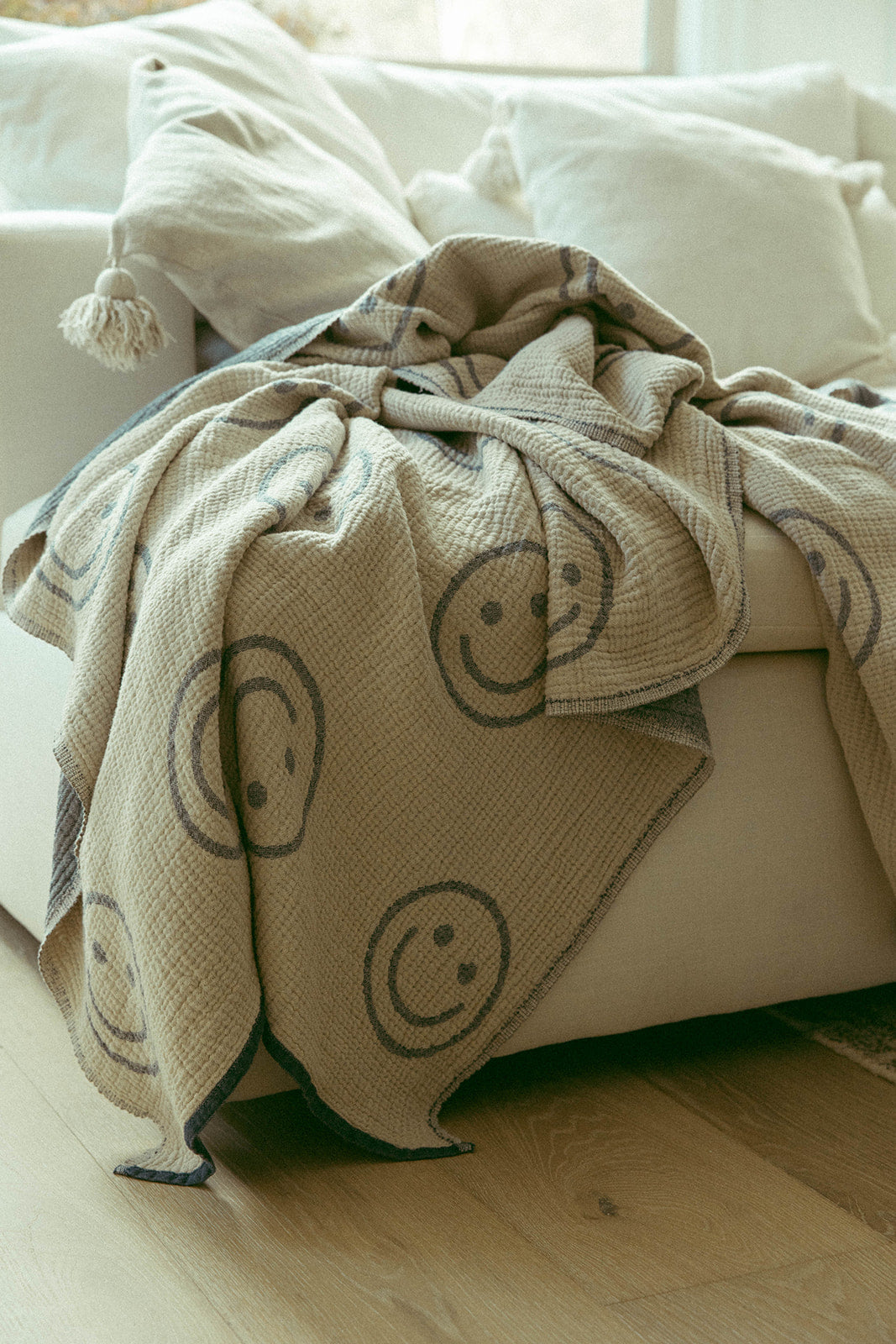 
                  
                    The Happy Blanket
                  
                