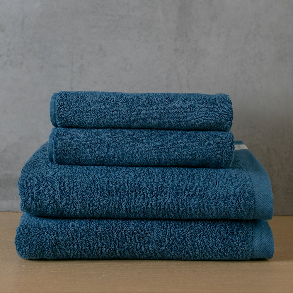 
                  
                    4-piece Towel Set | Organic Cotton
                  
                